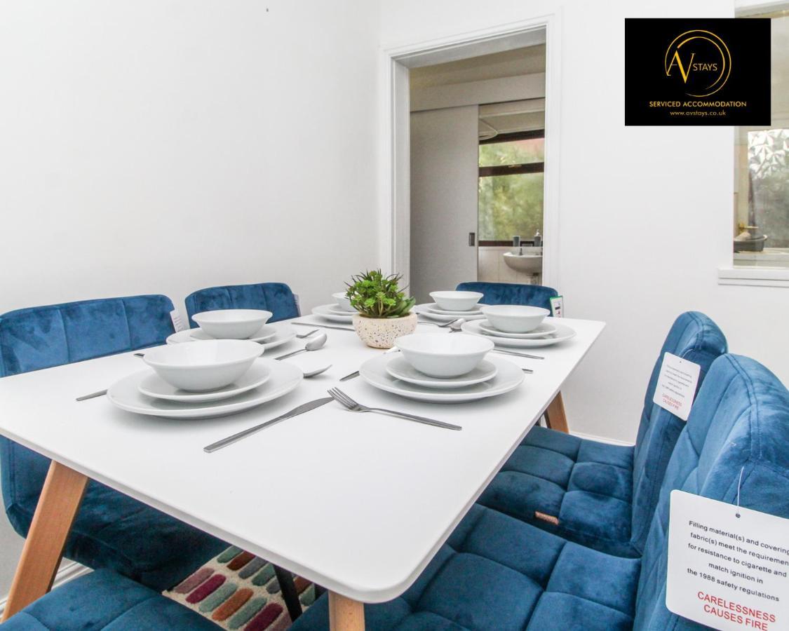 Modern House By Av Stays Short Lets & Serviced Accommodation St Helens St Helens  Eksteriør bilde