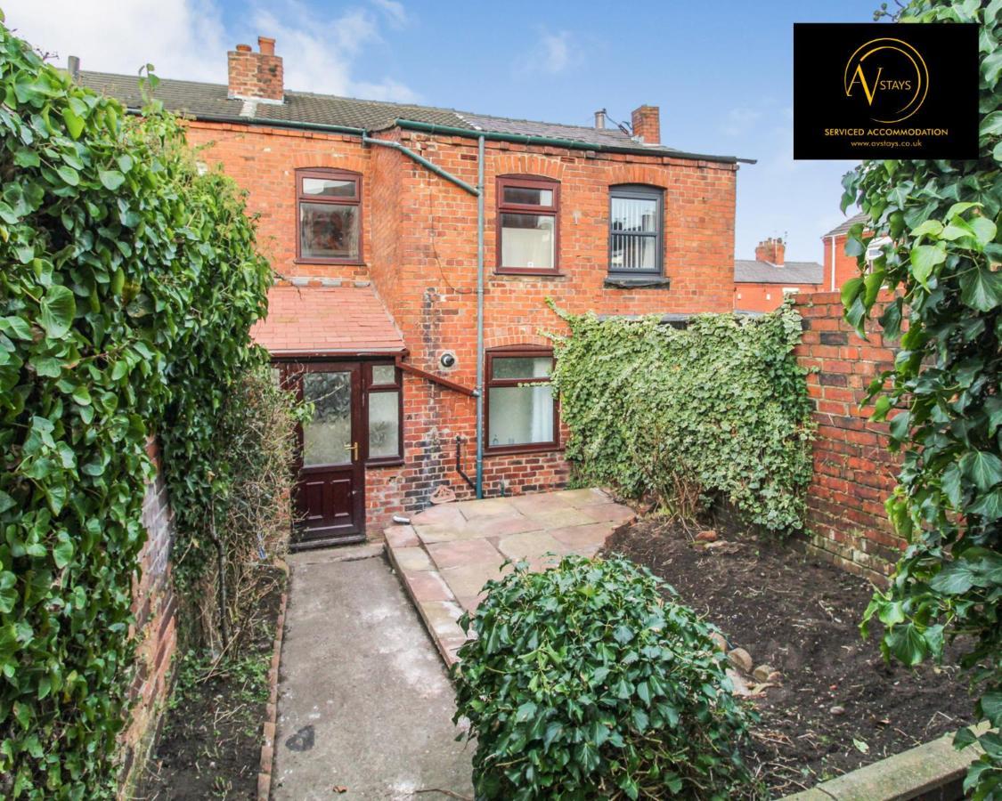 Modern House By Av Stays Short Lets & Serviced Accommodation St Helens St Helens  Eksteriør bilde