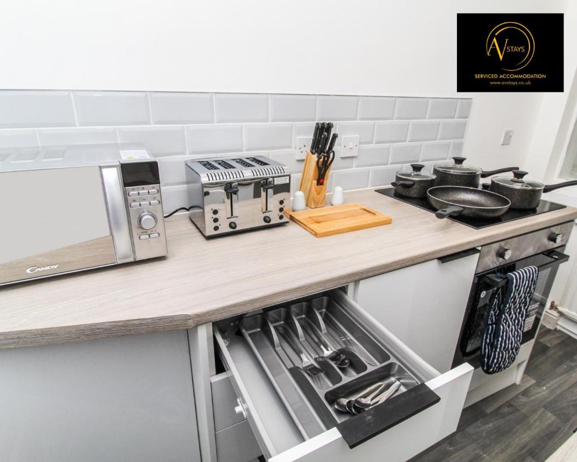 Modern House By Av Stays Short Lets & Serviced Accommodation St Helens St Helens  Eksteriør bilde
