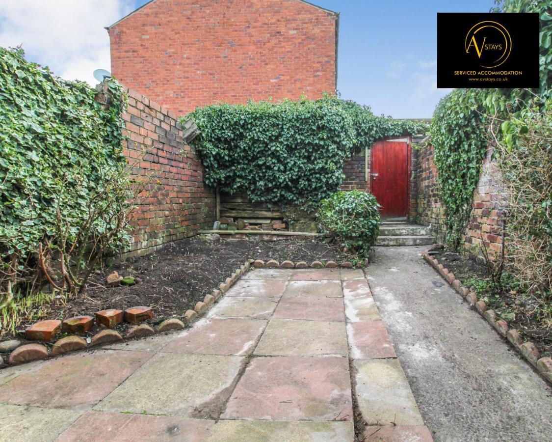 Modern House By Av Stays Short Lets & Serviced Accommodation St Helens St Helens  Eksteriør bilde